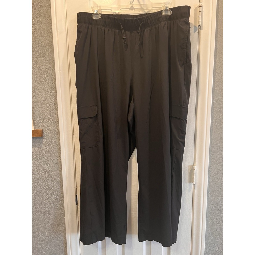 Lane Bryant LIVI Active Cargo Pants Womens 22 24 Black Wide Leg Stretch Plus